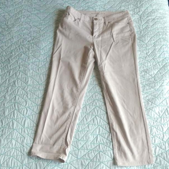 Chico's The So Lifting Crop Chino Khaki Pants Size 6 XS Neutral Everyday EUC - Picture 1 of 5